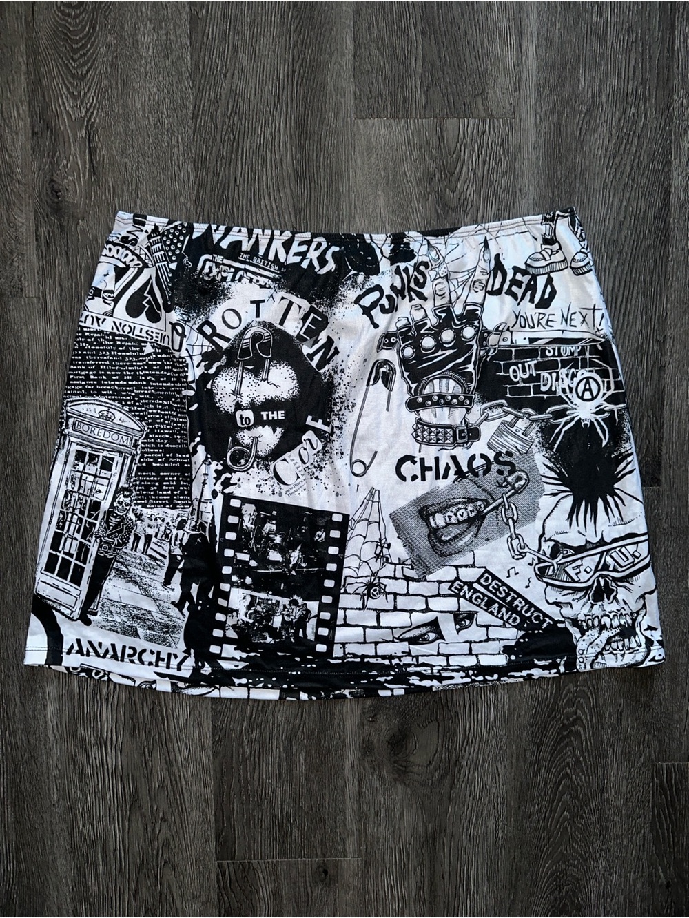 Current Mood Black and White Graphic Mini Skirt